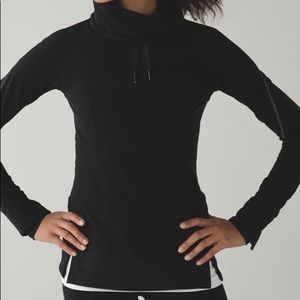 Lululemon Flurry Fighter pullover in black 4